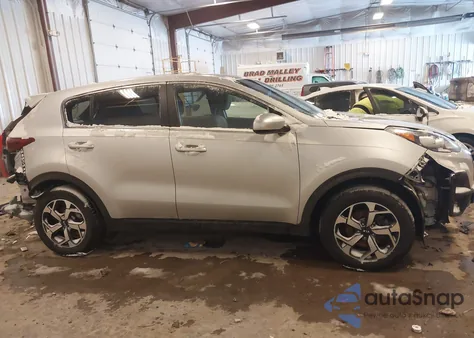 2021 Kia Sportage Lx z USA, uszkodzony, nr VIN KNDPM3AC8M7859587